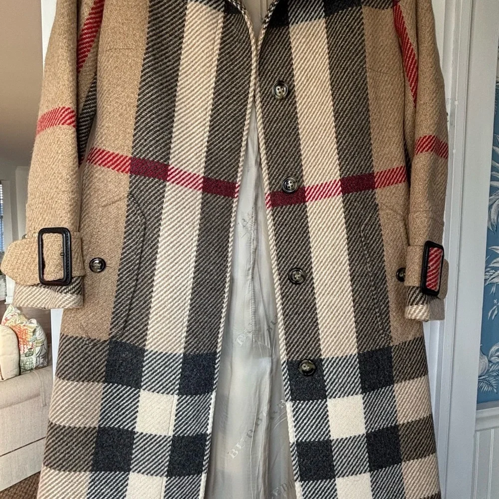 Burberry Classic Plaid Trench Coat with Red Accents - Picture 1 of 12